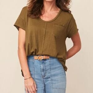 Good Hart Womens V-Neck Tee Size Medium Olive Green Cotton‎ Normcore Mori Girl